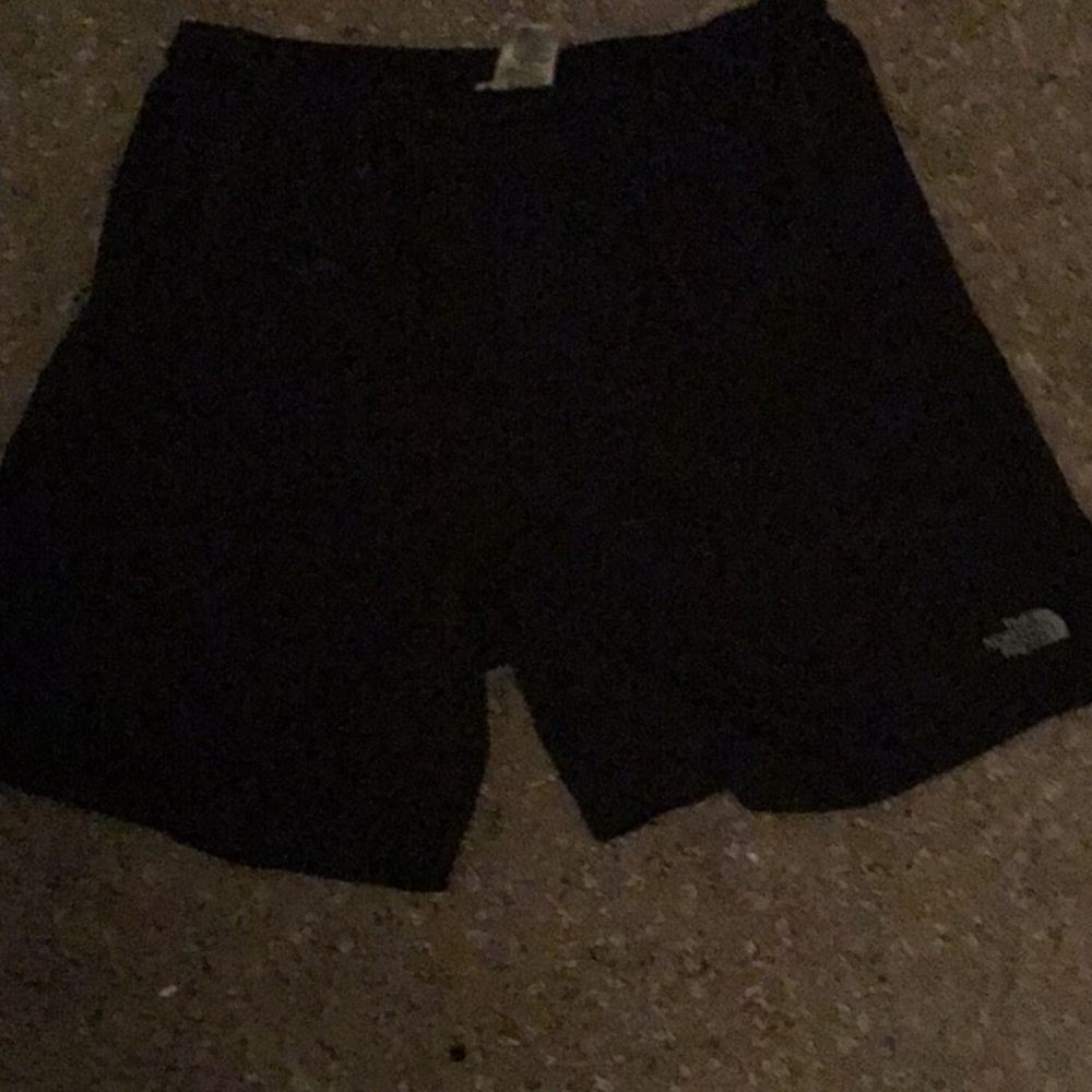 Men’s Northface med swimtruck athletic shorts